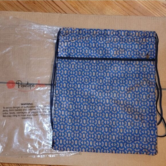 New Penelope Ann Pull Me Tight Backpack Cinch Bag Blues Brothers HTF - Picture 3 of 11